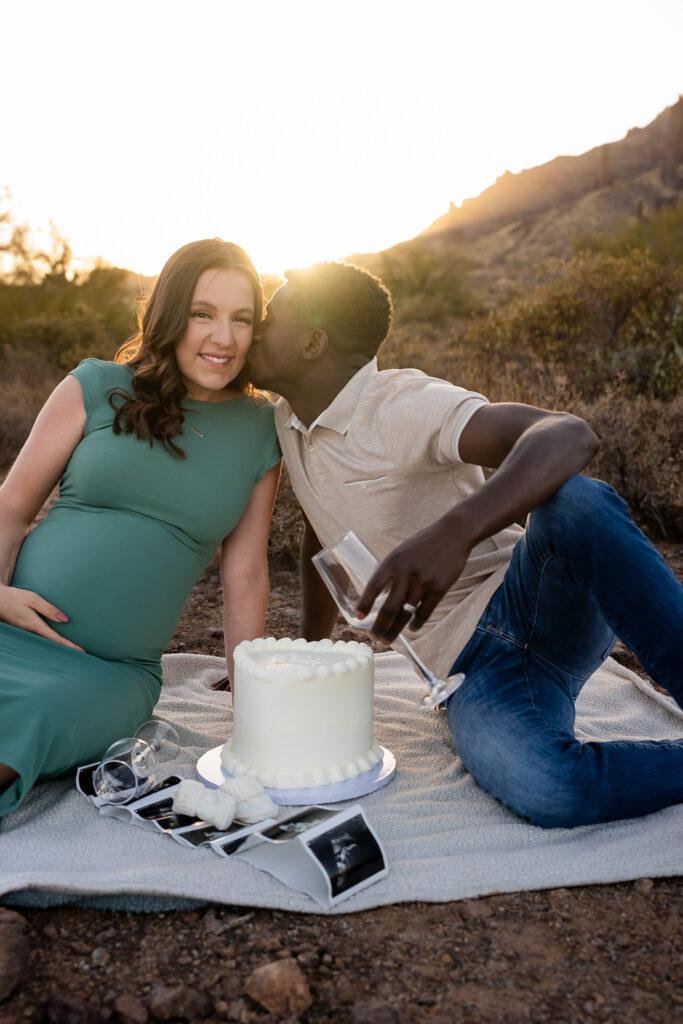 Desert maternity photoshoot at Superstition Mountains
