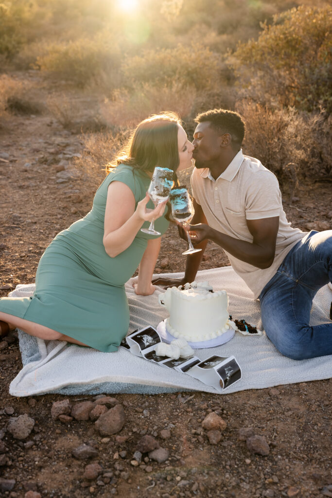 Desert maternity photoshoot at Superstition Mountains