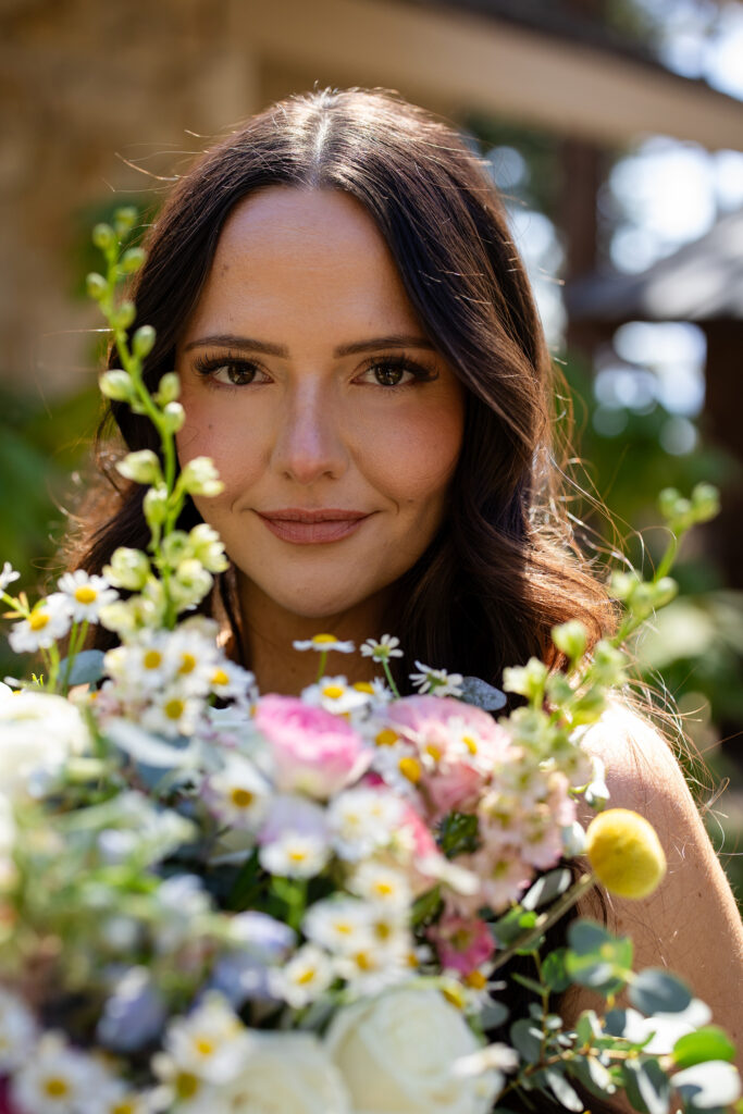 Close-up of the bride holding her bouquet
